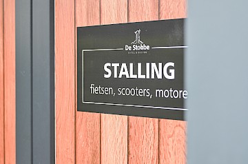 Hotel met overdekte fietsenstalling in Ruinen – Hotel De Stobbe